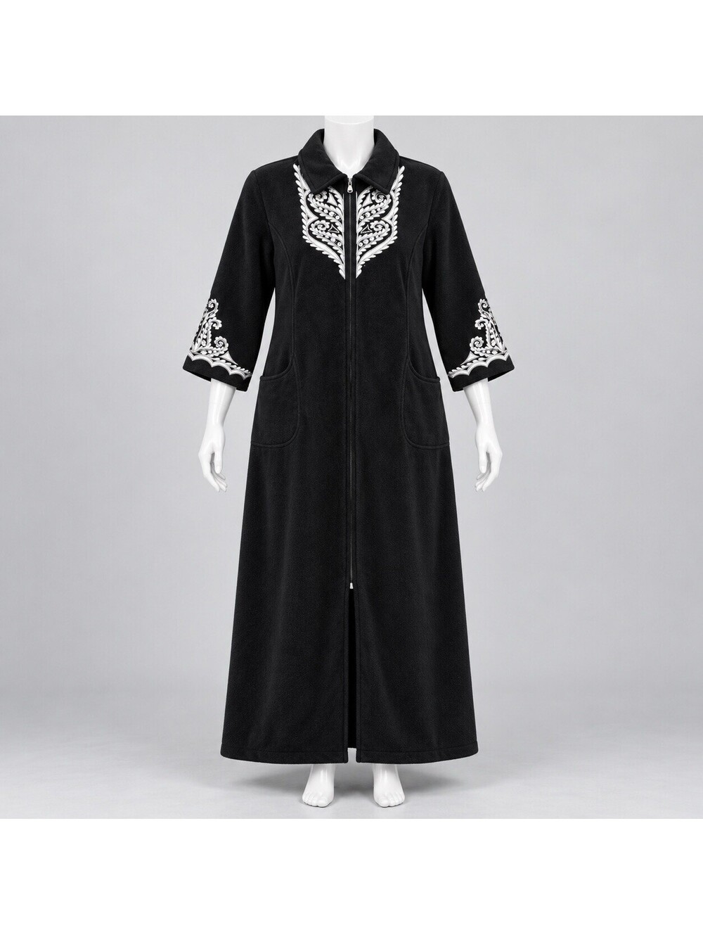 Bob Mackie Wearable Art Women’s Black Embroidered Fleece Zip Front House Robe M